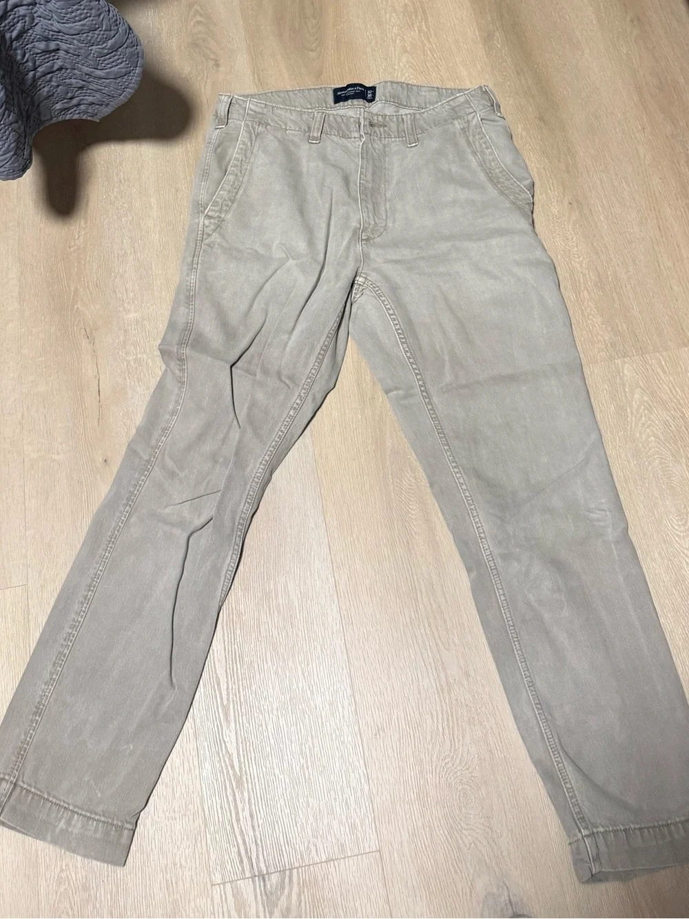 Abercrombie & Fitch Men's Straight jeans in Light Beige